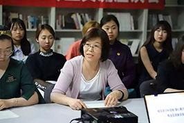 文化藝術(shù)管理學(xué)院與設(shè)計(jì)學(xué)院聯(lián)合開(kāi)展主題黨日暨專(zhuān)業(yè)交流活動(dòng)