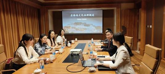 校企合作共育文創(chuàng)人才，文旅學(xué)院赴成都啟雅尚藏探索文化傳承新路徑